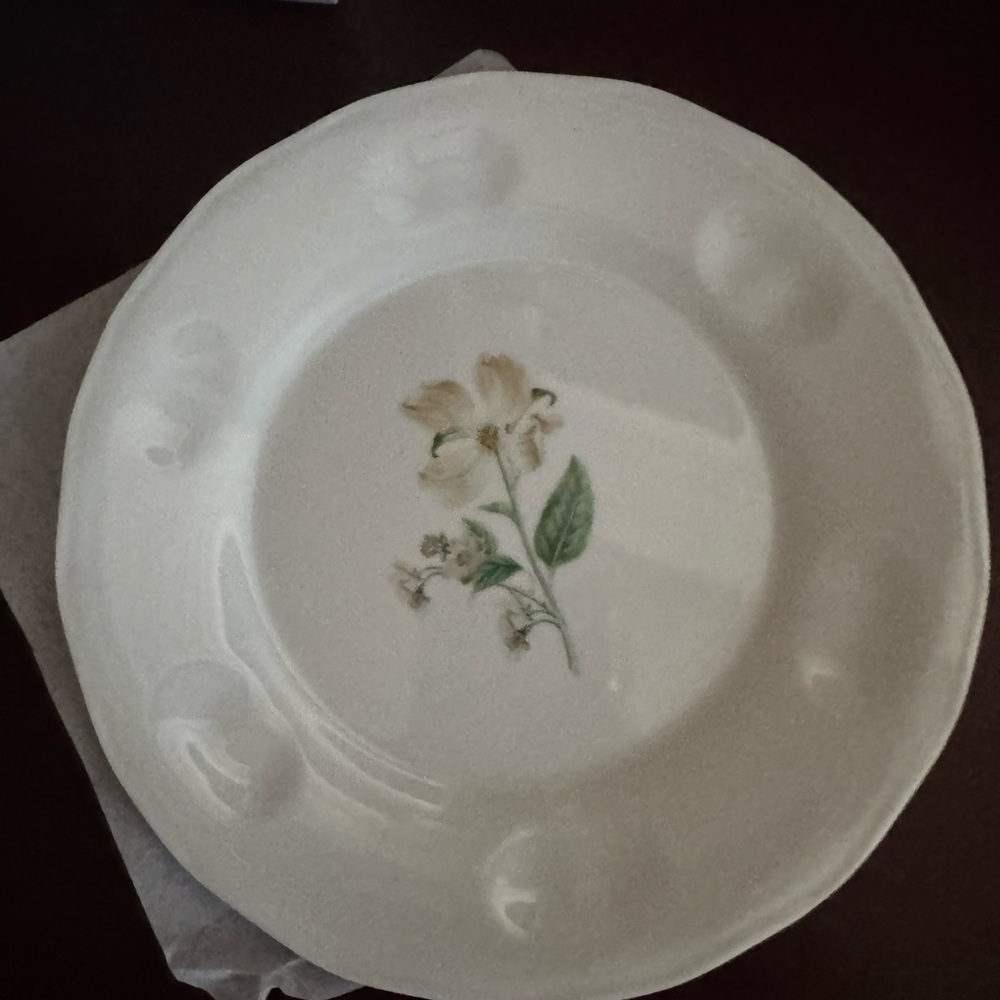 Pottery Barn & Monique Lhuillier Summer Blossom appetizer plate NWT - Picture 6 of 7